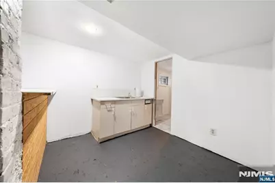 63 7th Street, Newark, NJ 07107 - Photo 27
