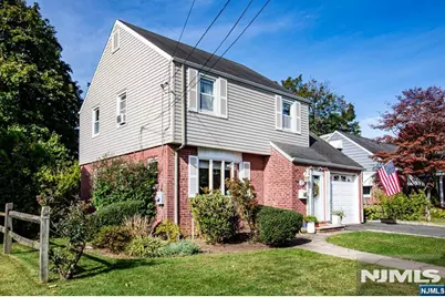 603 Fairlawn Parkway, Saddle Brook Township, NJ 07663 - Photo 3