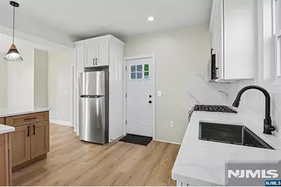 22 W Central Avenue, Bergenfield, NJ 07621 - Photo 11