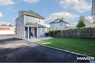22 W Central Avenue, Bergenfield, NJ 07621 - Photo 31
