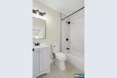 22 W Central Avenue, Bergenfield, NJ 07621 - Photo 25
