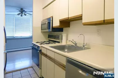 515 Anderson 2B #2B, Cliffside Park, NJ 07010 - Photo 11