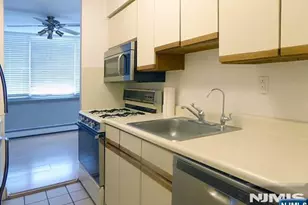 515 Anderson 2B, Cliffside Park, NJ 07010 - Photo 11