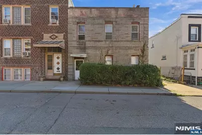 234 Oakdene Avenue 2 #2, Cliffside Park, NJ 07010 - Photo 1