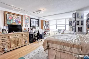 7004 Blvd East 20E, Guttenberg, NJ 07093 - Photo 15