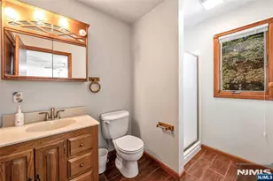 87 Calumet Ave, Oakland, NJ 07436 - Photo 15