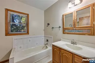 87 Calumet Ave, Oakland, NJ 07436 - Photo 23