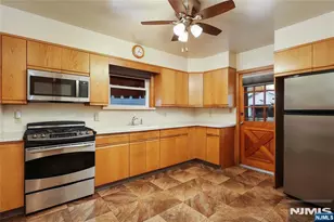 66 Jannarone St, Belleville, NJ 07109 - Photo 13