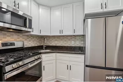 1611 Ann Street 2 #2, Fort Lee, NJ 07024 - Photo 9