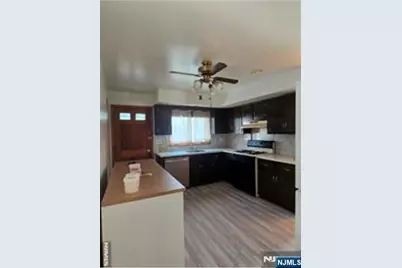 2387 Linwood Avenue, Fort Lee, NJ 07024 - Photo 3