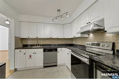 468 Liberty Street 201 #201, Little Ferry, NJ 07643 - Photo 13