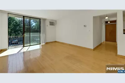 468 Liberty Street 201 #201, Little Ferry, NJ 07643 - Photo 7