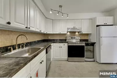 468 Liberty Street 201 #201, Little Ferry, NJ 07643 - Photo 15