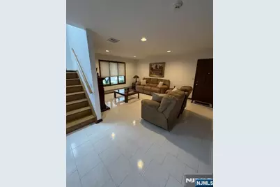 535 Hillside Avenue, Palisades Park, NJ 07650 - Photo 19