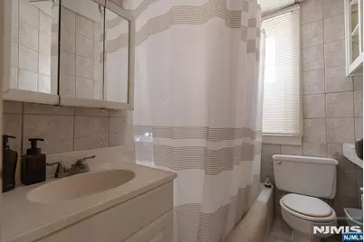 181 Franklin Street, Secaucus, NJ 07094 - Photo 7