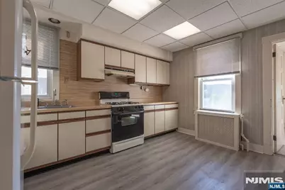 181 Franklin Street, Secaucus, NJ 07094 - Photo 9