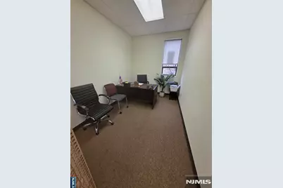 325 Main Street 2L #2L, East Rutherford, NJ 07073 - Photo 5