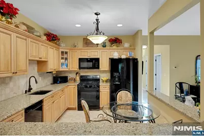 84 Emily Place, Parsippany, NJ 07054 - Photo 19