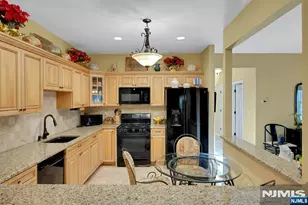 84 Emily Pl, Parsippany, NJ 07054 - Photo 19