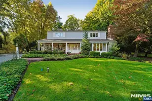 28 Parker Pl, Upper Saddle River, NJ 07458 - Photo 1