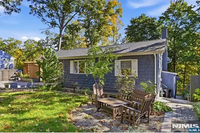 64 Truman Boulevard, Oakland, NJ 07436 - Photo 3