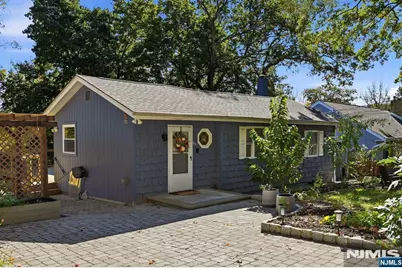 64 Truman Boulevard, Oakland, NJ 07436 - Photo 5