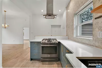 363 Mount Prospect Avenue 2 #2, Clifton, NJ 07012 - Photo 3