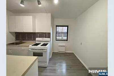 401 Park Place 1F #1F, Fort Lee, NJ 07024 - Photo 3