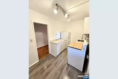 401 Park Place 1F #1F, Fort Lee, NJ 07024 - Photo 5