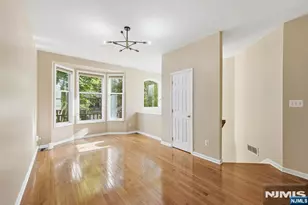 448 Hartford Dr 4049, Nutley, NJ 07110 - Photo 5