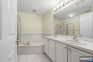 448 Hartford Dr 4049, Nutley, NJ 07110 - Photo 35