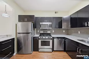 448 Hartford Dr 4049, Nutley, NJ 07110 - Photo 9