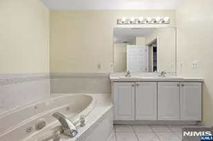448 Hartford Dr 4049, Nutley, NJ 07110 - Photo 37