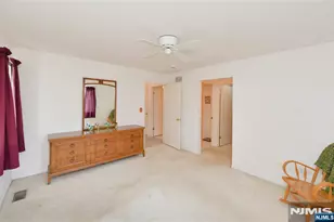 26 Meadow Pond Rd, Hamburg, NJ 07419 - Photo 15