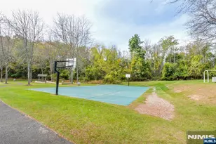 26 Meadow Pond Rd, Hamburg, NJ 07419 - Photo 27