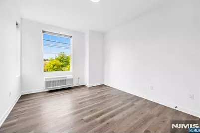 315 Railroad Avenue 203 #203, East Rutherford, NJ 07073 - Photo 17