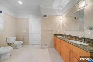 217 Lyncrest Rd, Englewood Cliffs, NJ 07632 - Photo 21