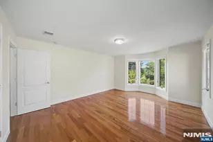 217 Lyncrest Rd, Englewood Cliffs, NJ 07632 - Photo 27