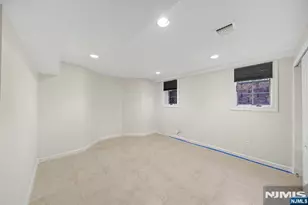 217 Lyncrest Rd, Englewood Cliffs, NJ 07632 - Photo 41