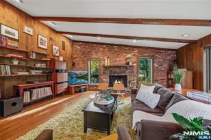 389 W Shore Dr, Wyckoff Township, NJ 07481 - Photo 17