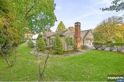 389 W Shore Drive, Wyckoff Township, NJ 07481 - Photo 47