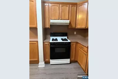 168 Boiling Springs Avenue 1 #1, East Rutherford, NJ 07073 - Photo 3