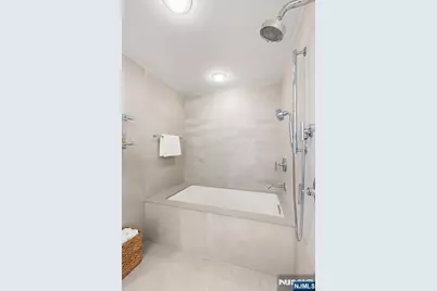 150 Henley Place 213 #213, Weehawken, NJ 07086 - Photo 21