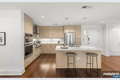 150 Henley Place 213 #213, Weehawken, NJ 07086 - Photo 15
