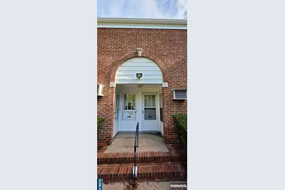 129 River Drive B #B, Elmwood Park, NJ 07407 - Photo 9