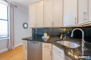 295 Bloomfield Ave C0007, Montclair, NJ 07042 - Photo 17