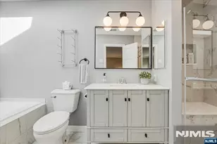 110 Coccio Dr 110, West Orange Township, NJ 07052 - Photo 17