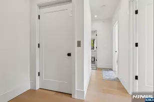 10B Hooks Ln, Edgewater, NJ 07020 - Photo 31