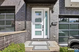 10B Hooks Ln, Edgewater, NJ 07020 - Photo 3
