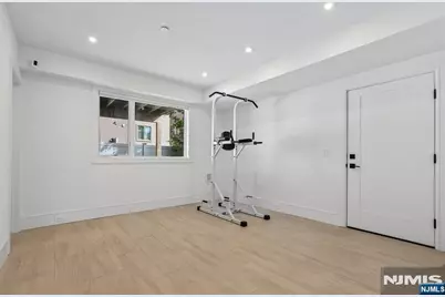 10B Hooks Lane, Edgewater, NJ 07020 - Photo 5